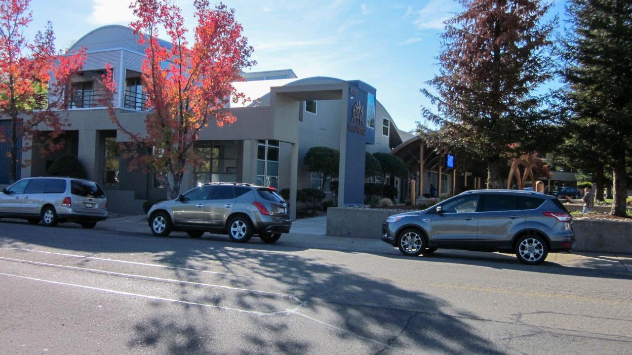 Shasta Community Health Center - Mack Construction