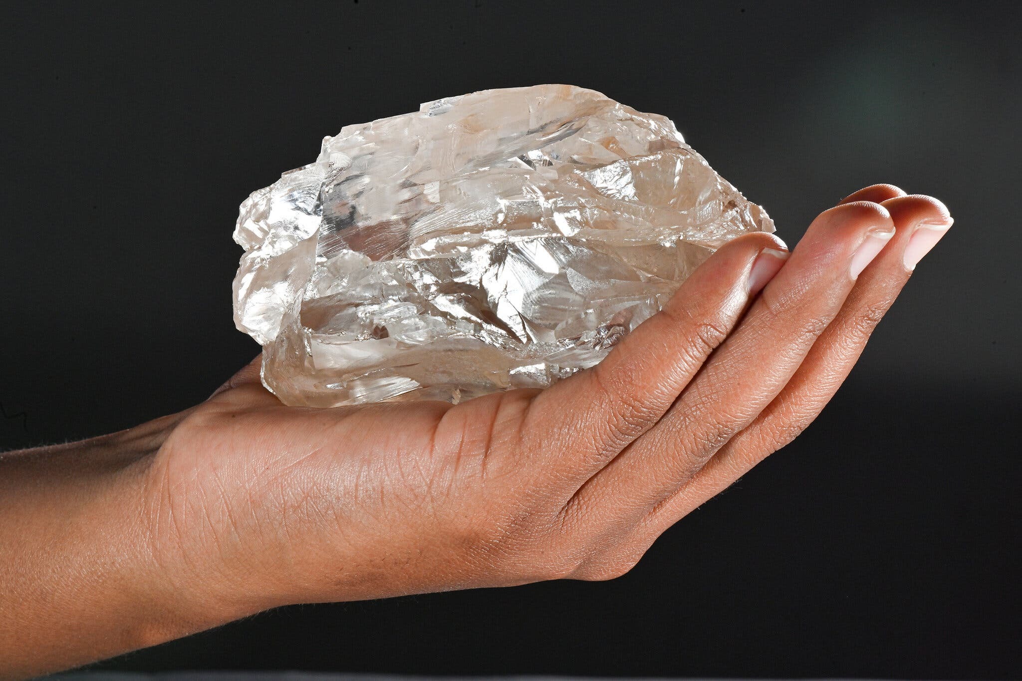 What's The Difference Between Natural And Lab-Grown Diamonds? Here's ...