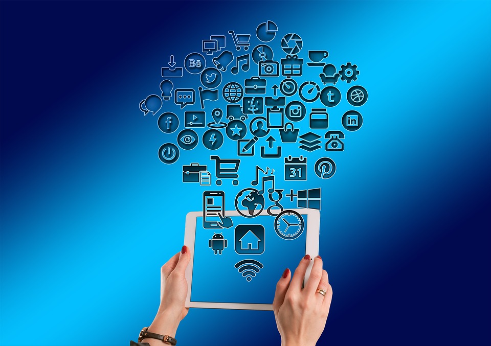 Illustration gratuite: Tablette, Main, Ipad, Structure - Image gratuite ...